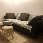 Cozy Central Apartment